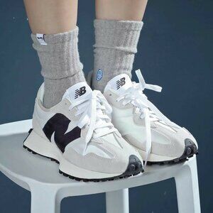 New Balance Sea Salt / Black 327 Sneakers - 5.5 - 6US